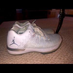 Air Jordans Youth Size 6 White- lightly used